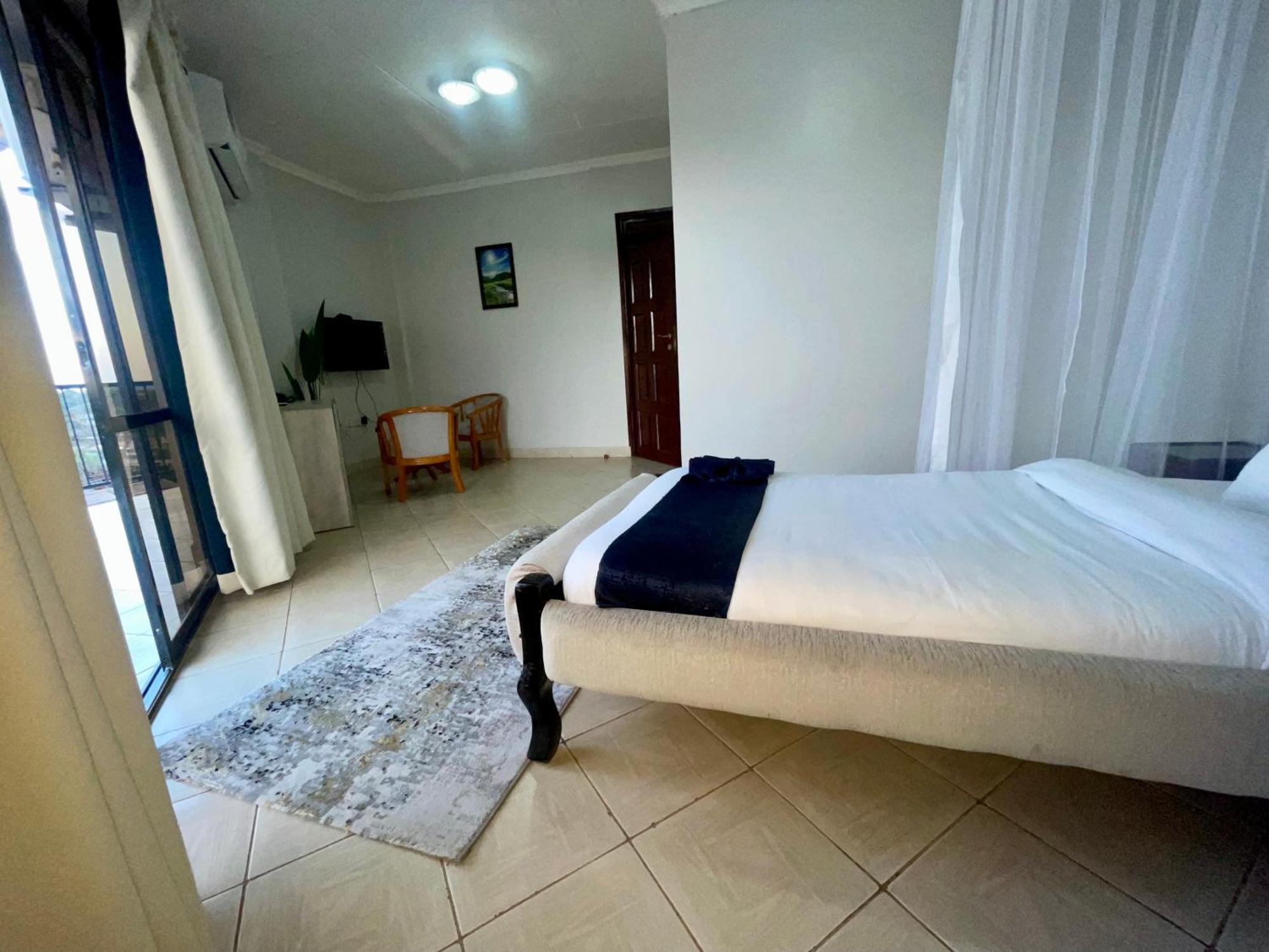 Iman Hotel Isiolo Extérieur photo